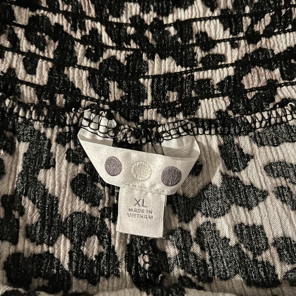 ❌SOLD❌Cheetah Print Shorts - XL - Picture 3 of 3